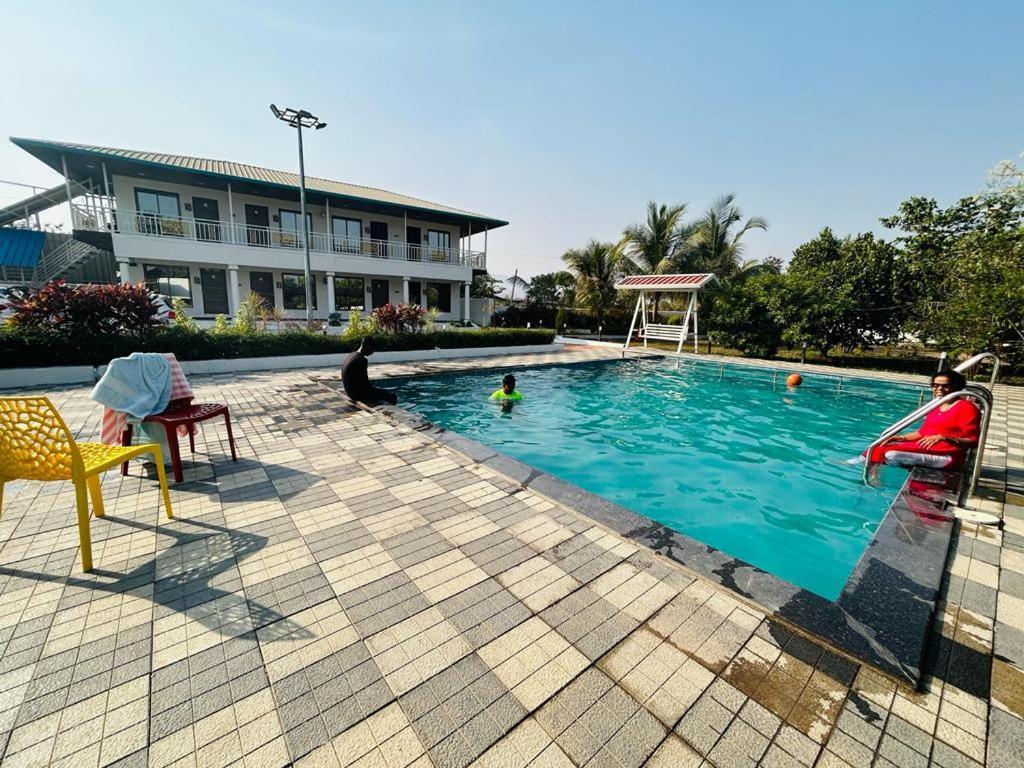 The Village Resorts 카르자트 외부 사진